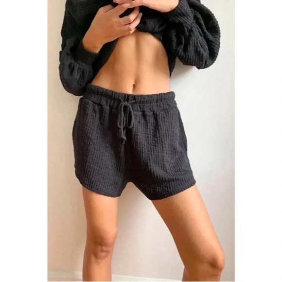 NWT Free People Beach Oasis Set Black Crop Cardigan Sweater Shorts 2 Piece Set - Picture 5 of 15